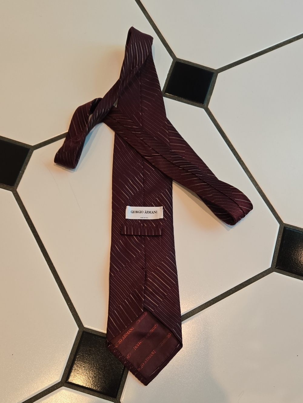Giorgio Armani Men's Deep Burgundy Silk Diagonal Stripe Tie